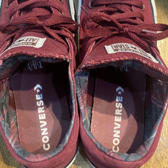 Converse All Stars Chucks Slip in Burgundy Sneakers - Picture 7 of 11